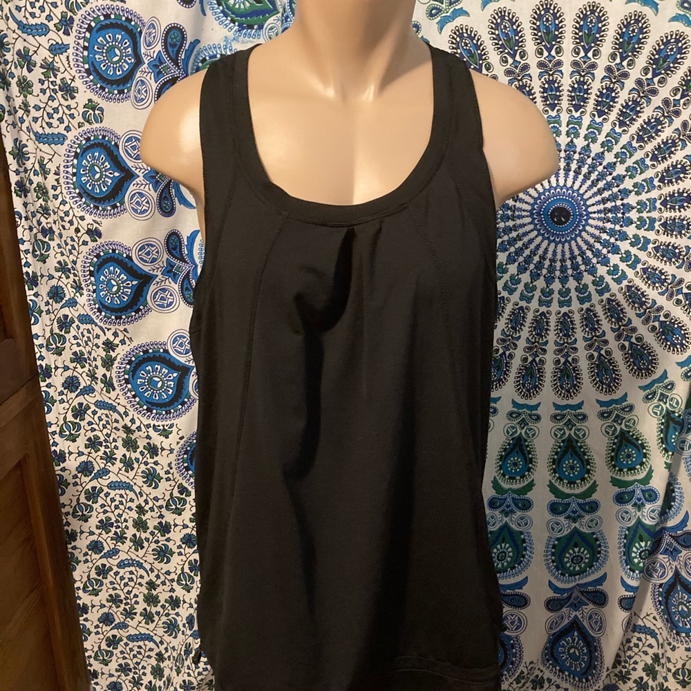 Black workout tank top